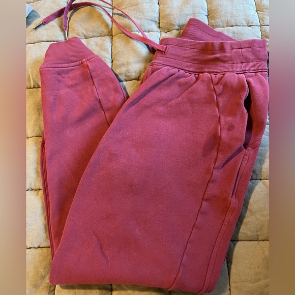 lululemon athletica Pants - Lululemon Scuba joggers